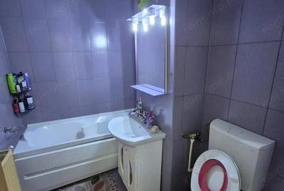 Vanzare apartament 2 camere, decomandat, zona lini?tita, strada Zambilelor - 2