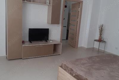 Garsonieră decomandată în Central - 1