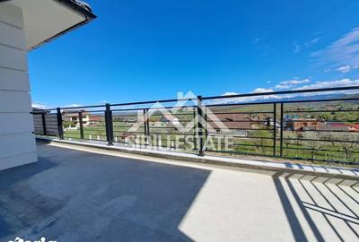 Casă cu 4 camere cu Teren 600 Mp în Sadu - 3