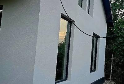 Casă cu 5 camere în Gherăseni