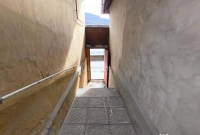 Casă cu 5 camere cu Teren 218 Mp în Muncitoresc - 4