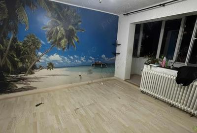 Apartament cu 4 camere decomandat în Rahova - 2