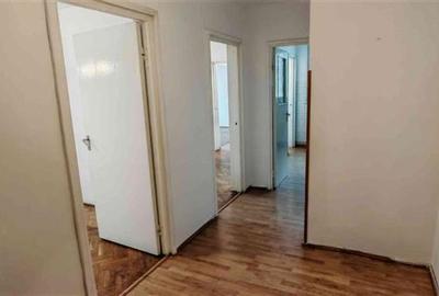 Apartament cu 3 camere circular în Astra - 4