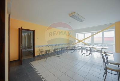 Hala, magazin si birouri de Inchiriat, Zona Metro, Su=1549mp - 26