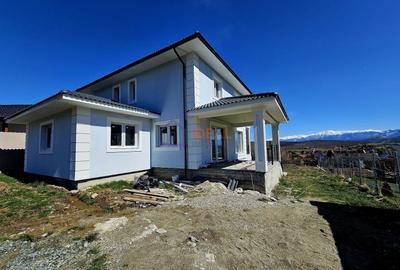 Vila Moderna cu 4 camere si 600 mp de curte, in Tocile - 2