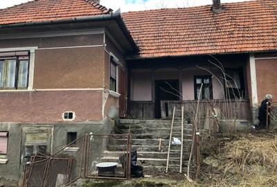 Casă cu 4 camere în Nădășelu - 1