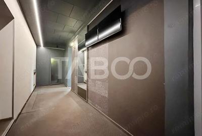Spațiu comercial, de 117 mp, în Central - 6