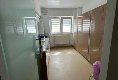 Apartament cu 3 camere decomandat în Exterior Vest - 3