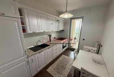 Apartament cu 3 camere decomandat în Splaiul Unirii