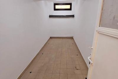 Casă individuală cu 20 camere cu Canalizare în Central - 39