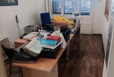 Casă cu 10 camere cu Teren 192 Mp în Colentina - 8