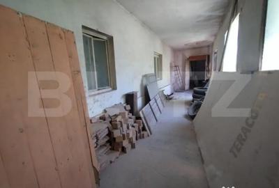 Casă cu 7 camere cu Teren 2900 Mp în Central - 1