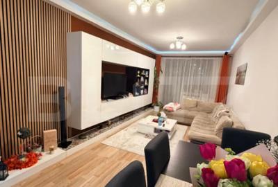 Apartament cu 3 camere decomandat în Central