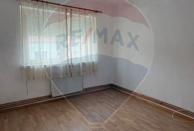 Apartament cu 2 camere decomandat în Vitrometan - 3