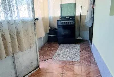 Casă cu 6 camere în Ivești - 1