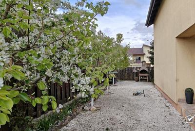 Duplex cu 4 camere cu Teren 237 Mp în Florești - 2