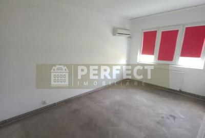 Ap.3 camere DECOMANDAT,Vest, etajul 4, Pret 72000 euro - 2