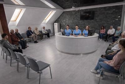 Casă individuală cu 20 camere cu Canalizare în Episcopia Bihorului - 1