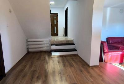 Casă cu 4 camere în Central - 9