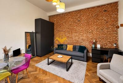 Apartament cu 2 camere semidecomandat, mobilat în Ultracentral