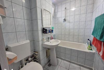 Apartament cu 3 camere semidecomandat, mobilat în Titan - 3