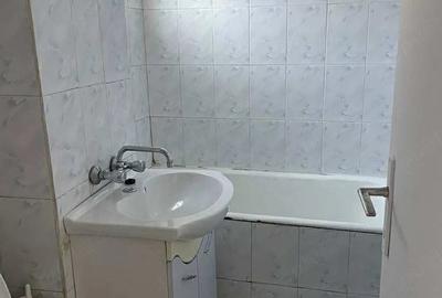 Apartament cu 3 camere decomandat în Casa de Cultură - 3