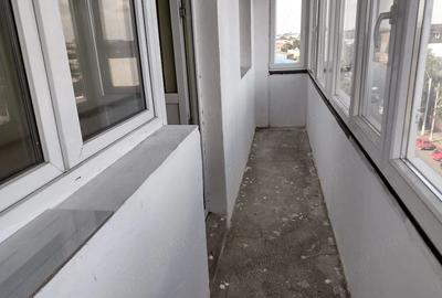 Apartament cu 3 camere decomandat în Ferentari