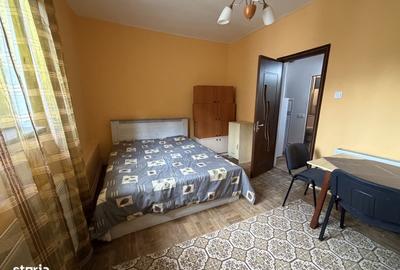 Garsonieră decomandată în Central