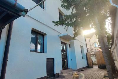 Casă cu 3 camere cu Teren 50 Mp în Sub Arini - 2