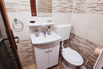 Casă cu 5 camere cu Teren 4200 Mp în Poiana Mărului - 8