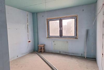 Apartament cu 2 camere decomandat în Mioriței - 2