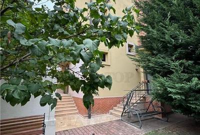 Hotel de vanzare in Cotroceni - 1