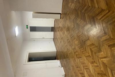 Spatiu comercial-Bl Revolutiei langa Prefectura Comision 0% - 1