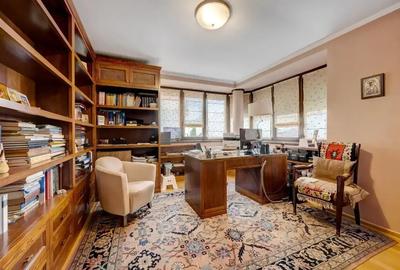 Vila de Lux ideal familie / sediu de firma in zona centrala - 11