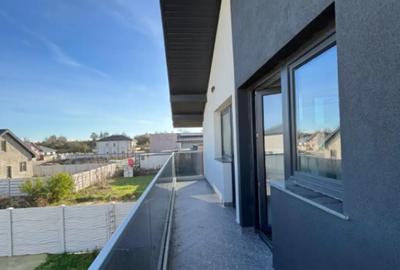 Casă cu 5 camere cu Canalizare în Central - 1