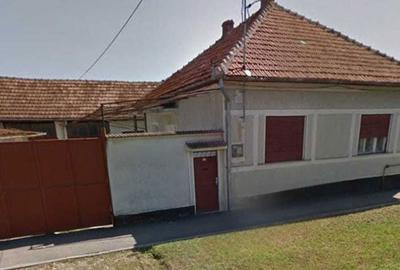 Casă cu 4 camere în Bujac