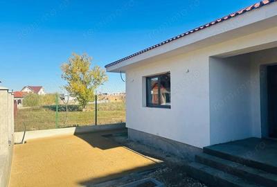 Casă cu 4 camere cu Teren 500 Mp în Aeroport - 3