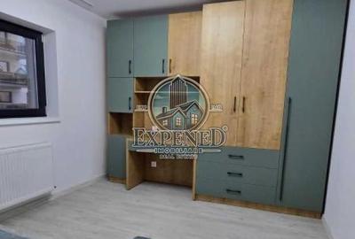 Apartament cu 3 camere decomandat în Titan