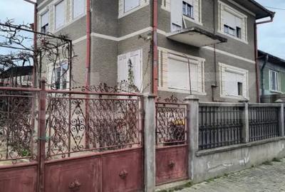 Casă cu 2 camere cu Teren 600 Mp în Central - 12