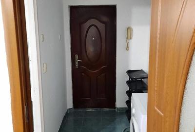 Garsonieră decomandată în Rovine - 2