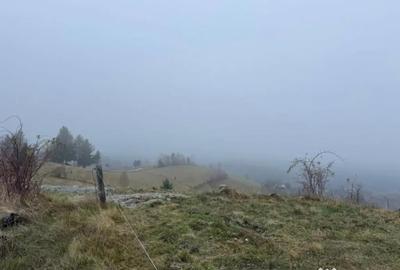 Teren de 3901 mp, în Central - 8