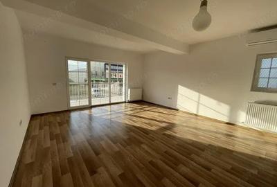 Apartament 3 camere Dumbravita cu 160mp teren in proprietate - 1