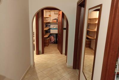 Apartament cu 2 camere decomandat în Nicolina - 2