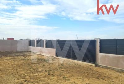 Casa parter, constructie solida, teren generos – Carcea, zona Metro - 11