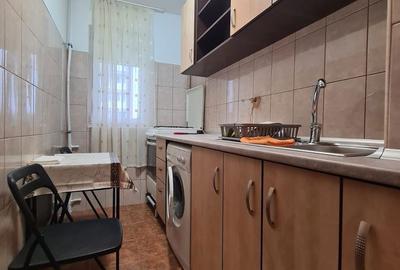 Garsonieră decomandată, mobilată în Titan - 14