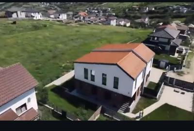 Casă cu 4 camere în Dezmir - 2