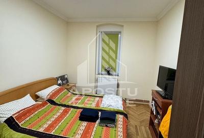 Casa cu piscina si 5 camere in Dinias - 4