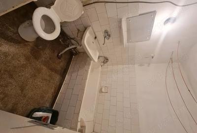 Apartament cu 3 camere semidecomandat în Independenței - 3