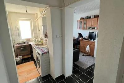 Apartament cu 3 camere decomandat în Urziceni - 5