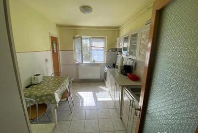Apartament cu 4 camere decomandat în Miorița - 6